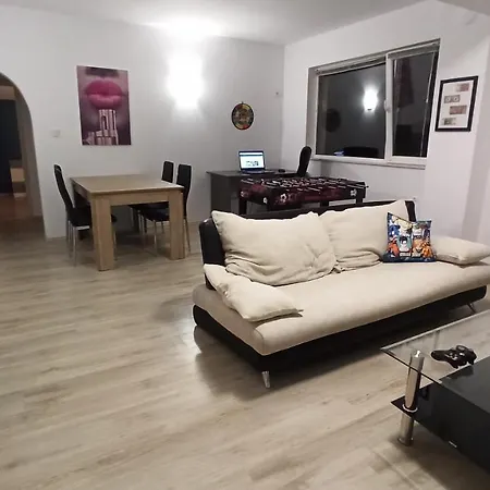 Arode Ovidius - شقة بالشيك