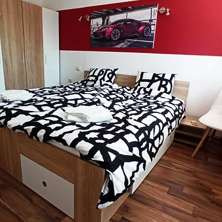 Arode Ovidius - * بالشيك