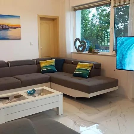 Arode Ovidius - * بالشيك