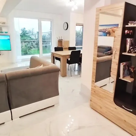 Arode Ovidius - Apartman *